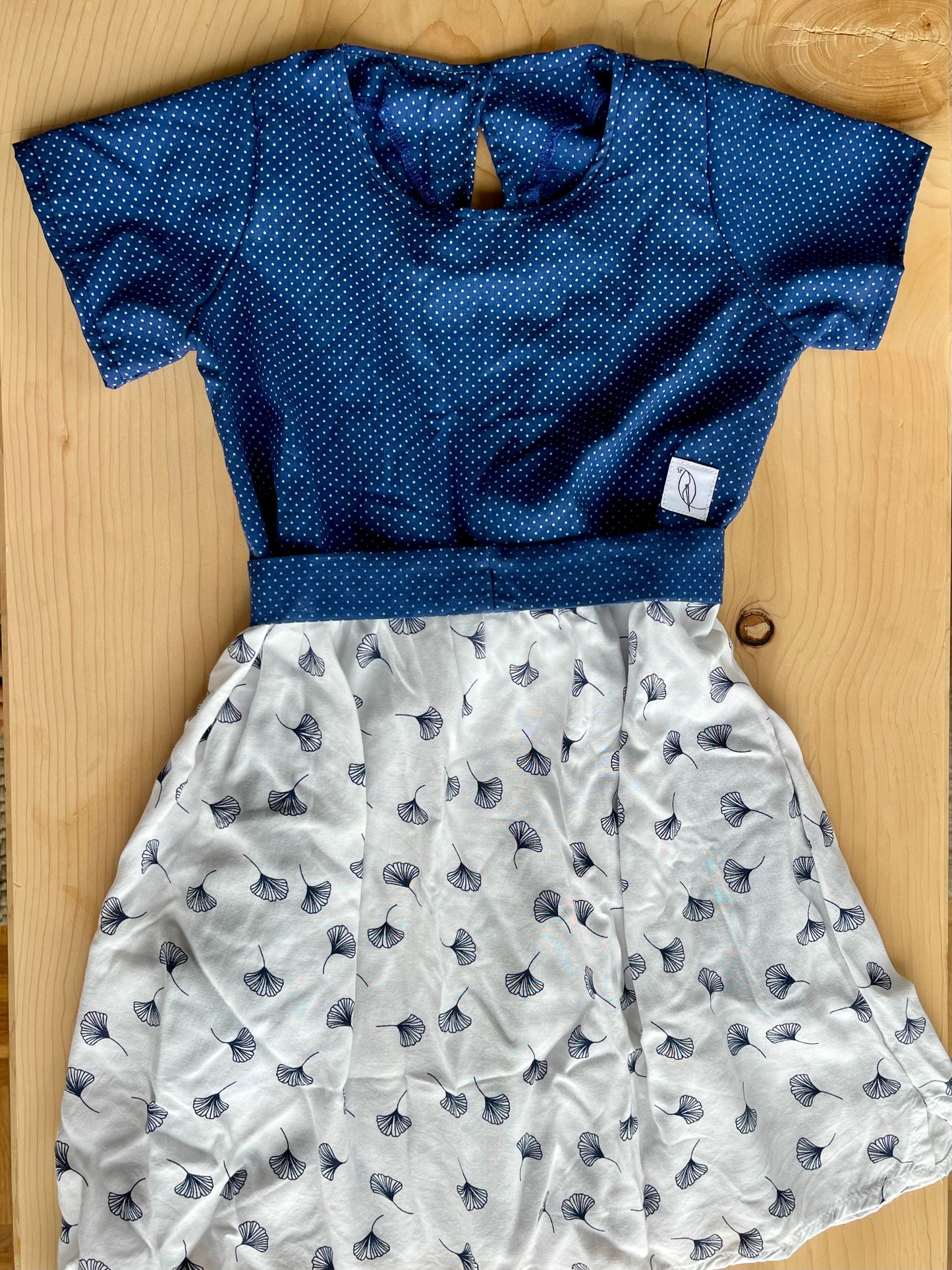 Kleid mit Taschen 98