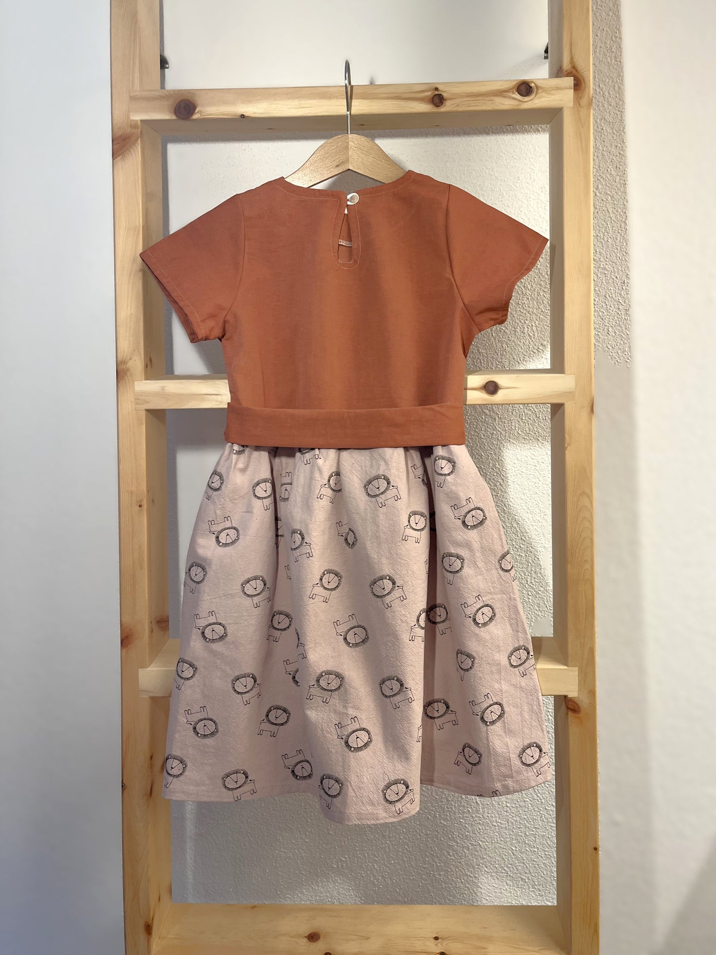 Vestito con tasche 116