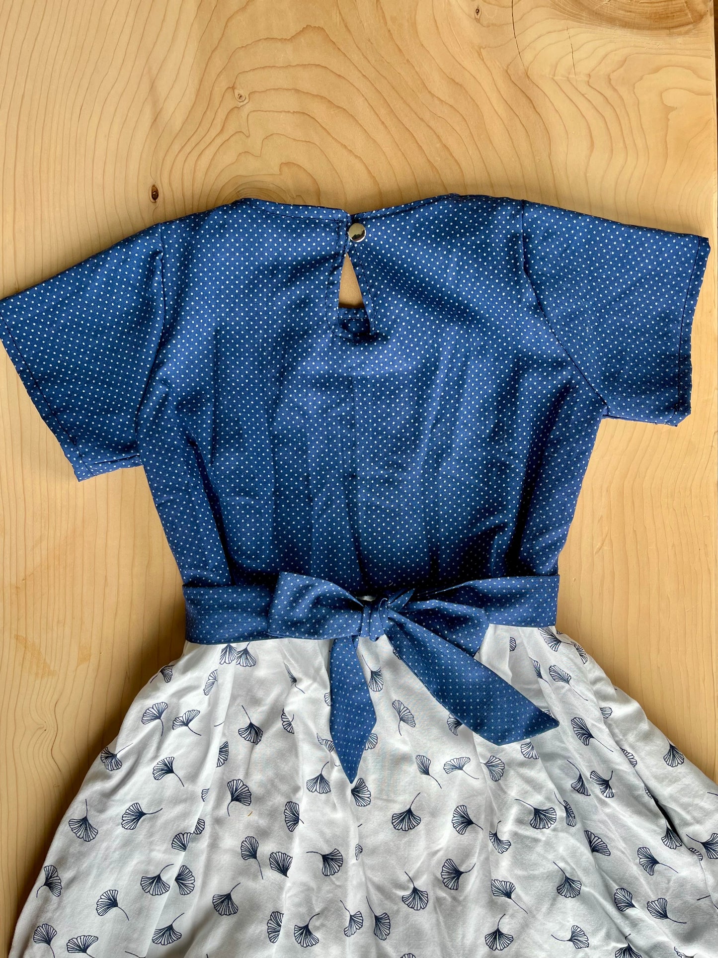 Kleid mit Taschen 98